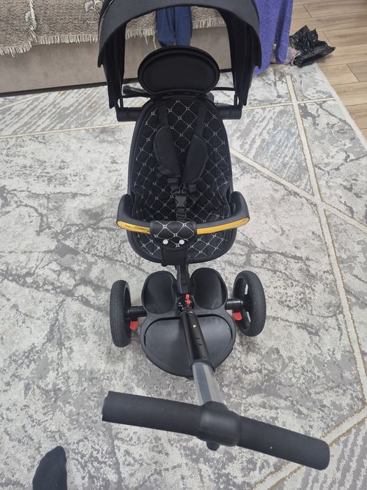 Трёхколёсный детский велосипед