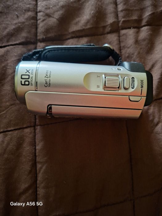 Vand  camera sony dcr-sx30E