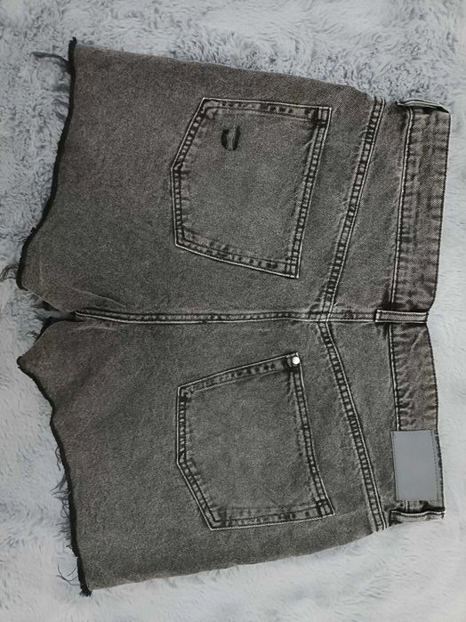 Blugi scurți H&M potriviți pt cizme