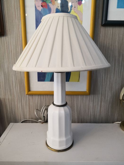 Винтидж подови, настолни лампа