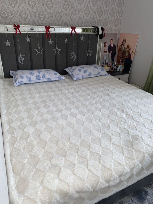 Продаю спальный гарнитур