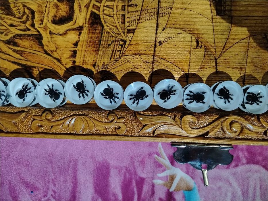 Нарда сотилади кул иши антиквар буюм