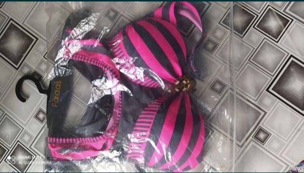 Купальник новый,размер 38