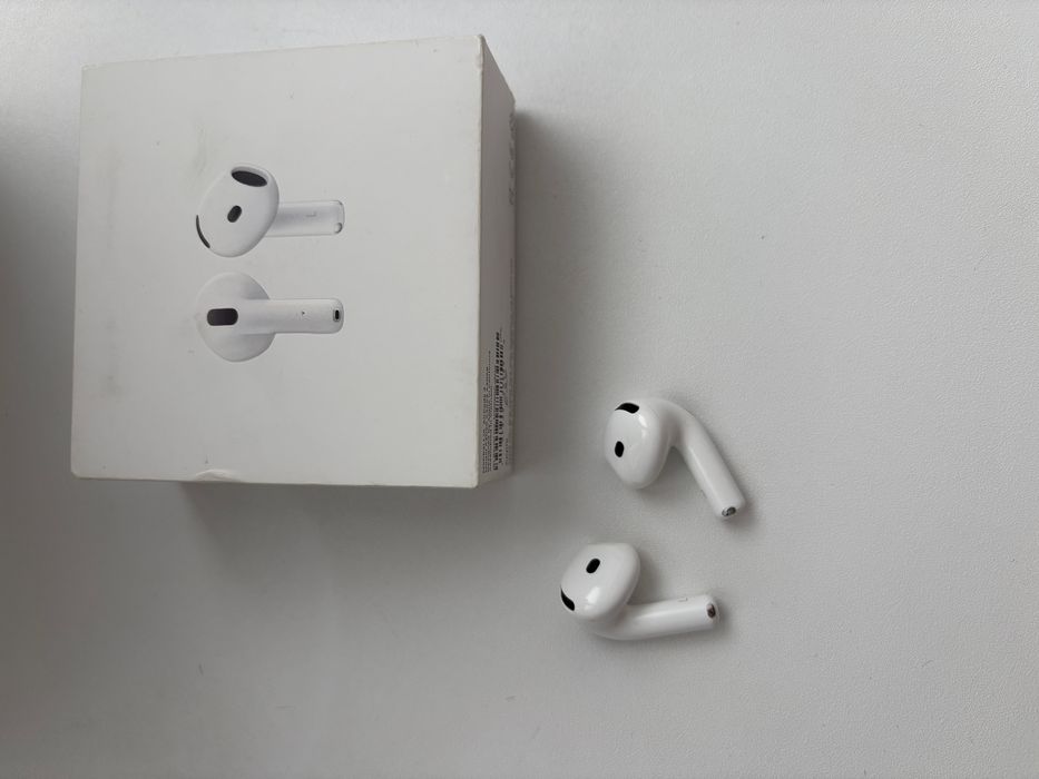 Airpods 4 (без кейса)