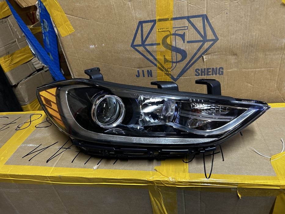 Elantra 16-18 фара Елантра 16-18 фара