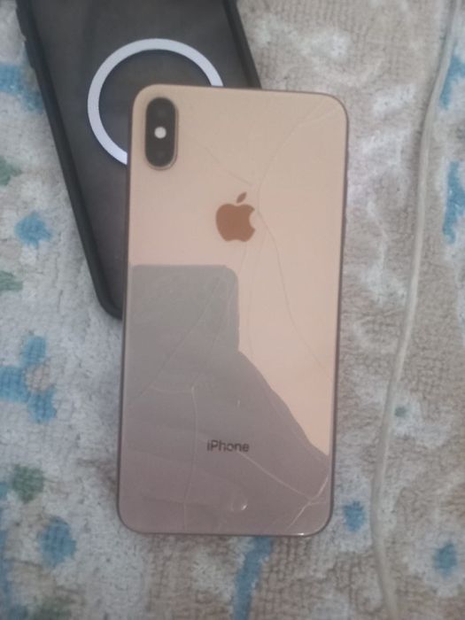 iPhone xs max с гарантией