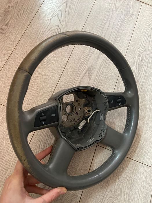 Vând volan Audi a4 b7
