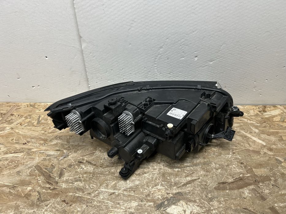 Far faruri VW Tiguan 2 facelift iQ led 5NB941081C stanga