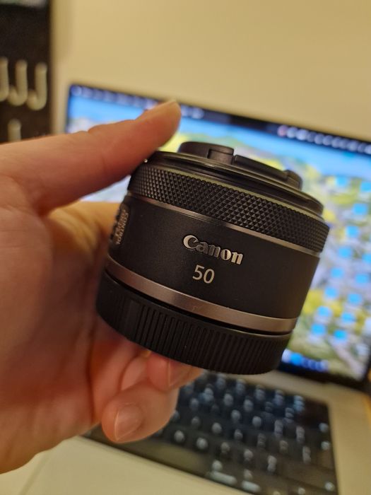 Obiectiv CANON RF 50mm F1. 8 STM utilizat