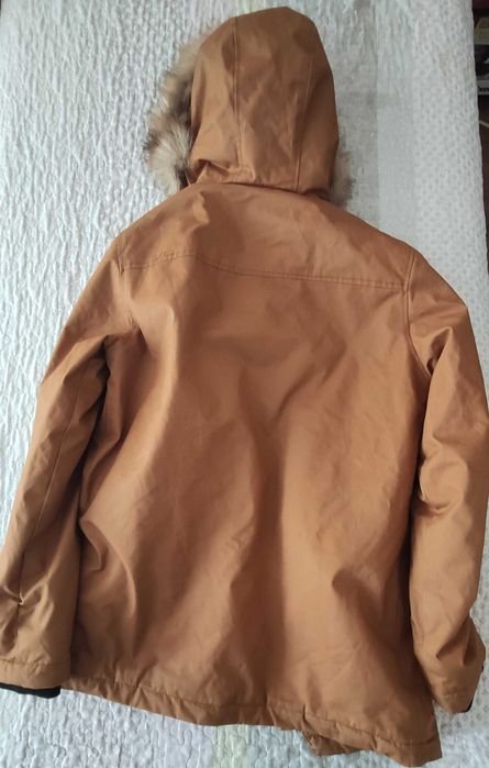 Продавам зимно яке Urban Classics размер S