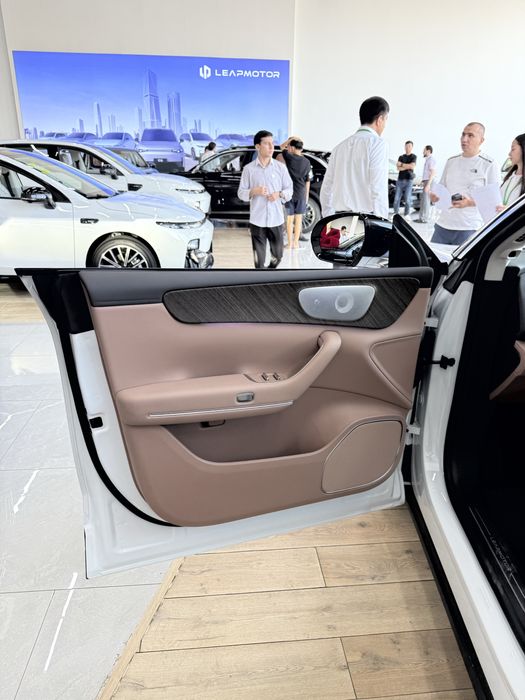 Leapmotor c11 luxury lidar 300 km gibrit 2026