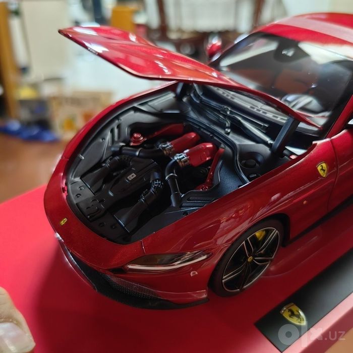 1/18 Ferrari Roma