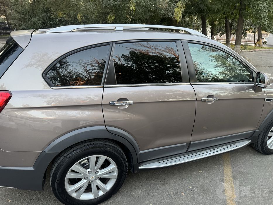 Chevrolet Captiva, 3 позиция 2013 года