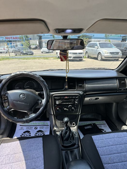 Avtomobil Opel Vectra.