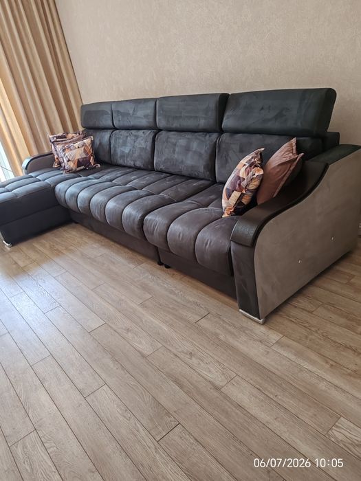Продаётся диван четырехсекционный