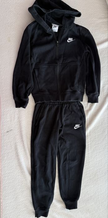 Детски спортен екип Nike