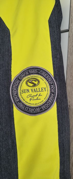 Страхотно скиорско яке Sun Valley