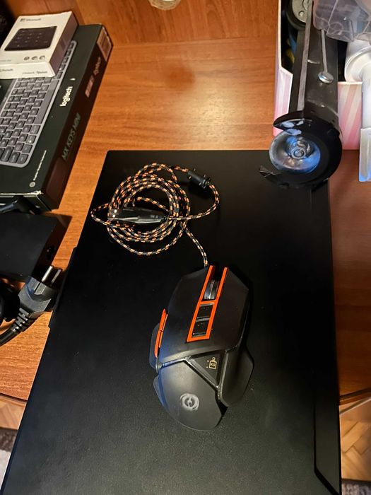 Mouse gaming Canyon Hazard CND-SGM6N & Mousepad Razer