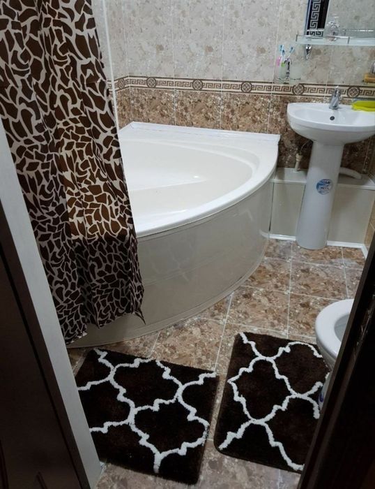 1 в 2 ком. 1 этаж.42м2.  Ипотеку можно