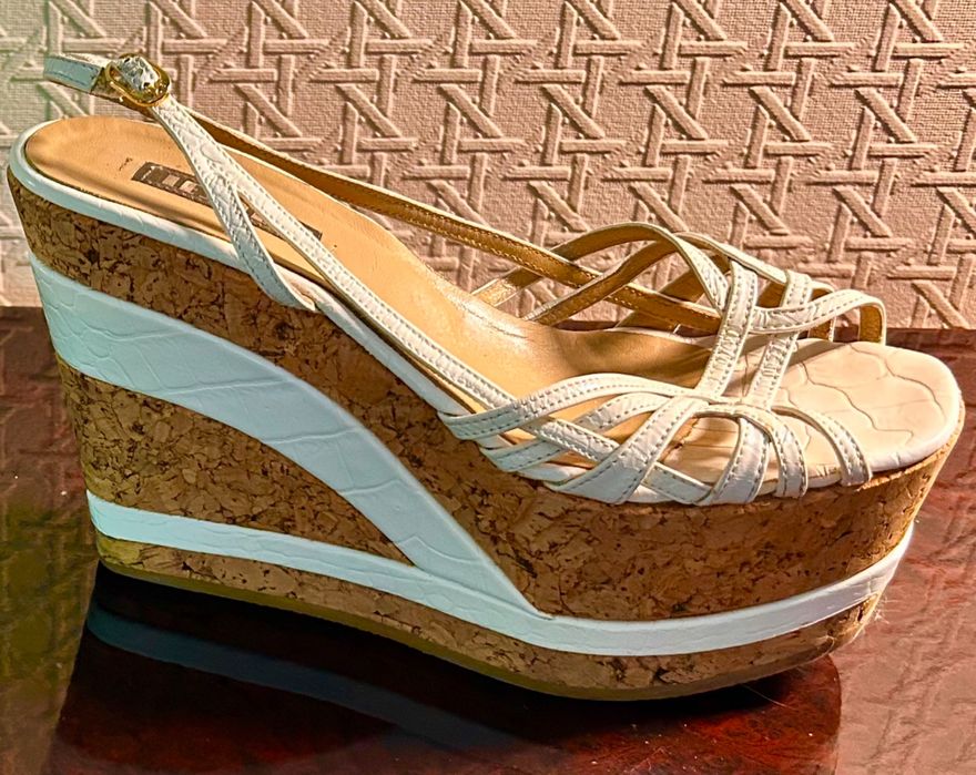 Босоножки из натуральной кожи и натуральной пробки