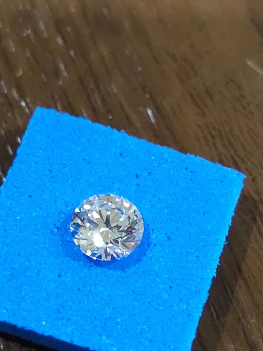 Естествен диамант с тегло 0,42 ct. и GIA сертификат