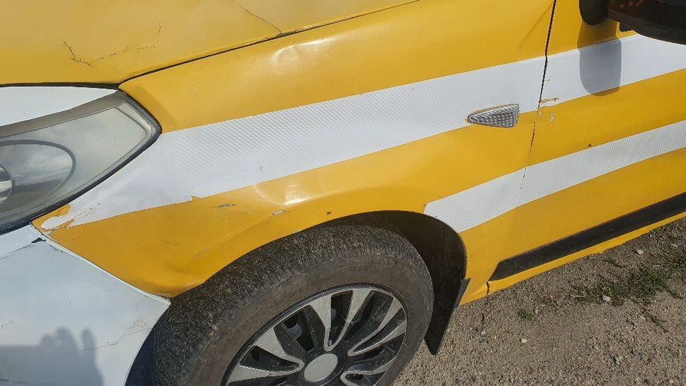 Use , stânga dreapta  sandero 1 stânga dreapta