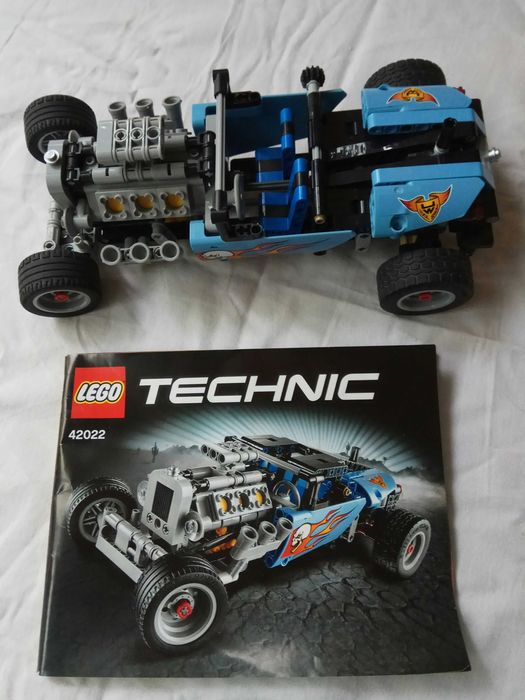 Lego Technic 42022, Masina tunata 2 in 1.
