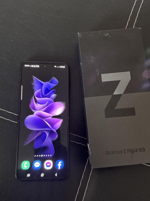 Samsung Galaxy Z Flip3