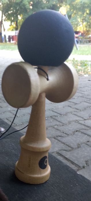 O Kendama foarte buna.