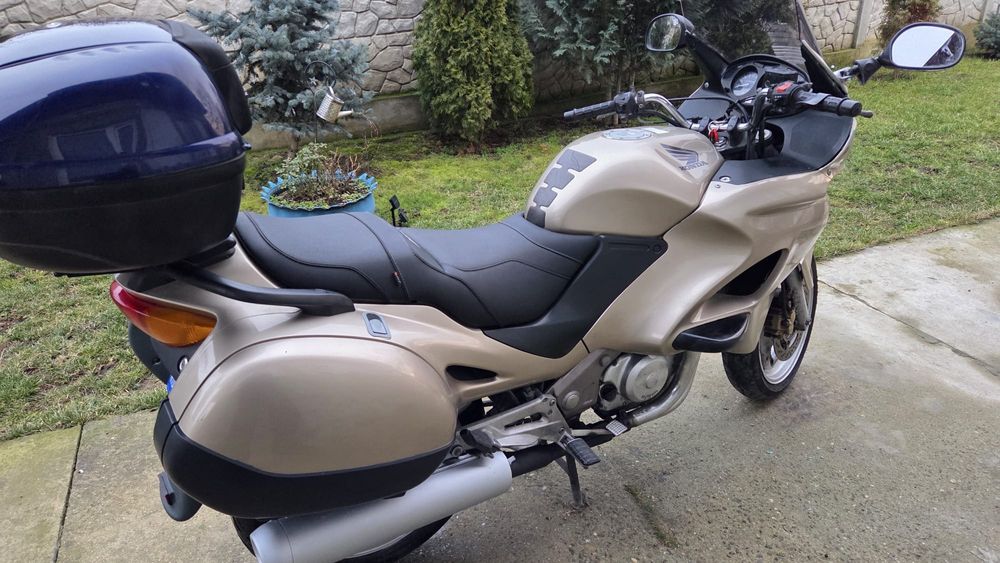 Honda Deauville 650cm foarte bună