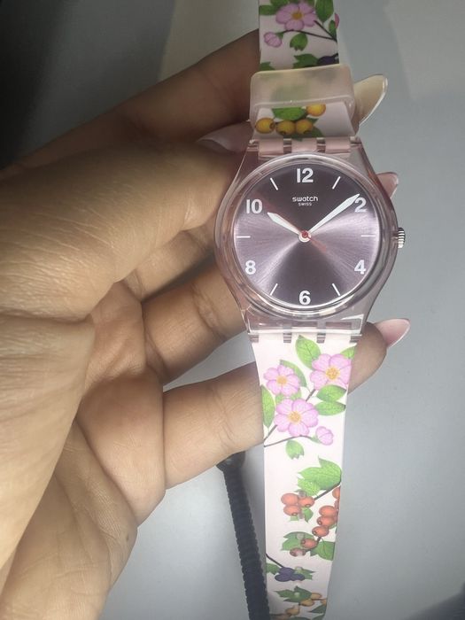 Дамски часовник SWATCH, нов