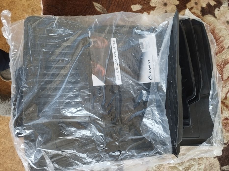 Продам новый коврики Хундай