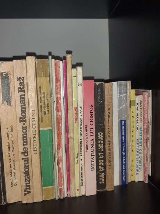 Carti, enciclopedie, 5 Ron/carte, in bloc