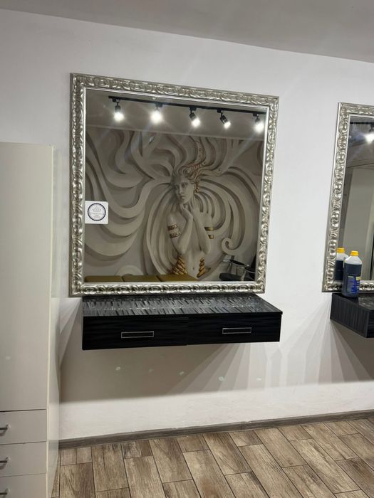 Inchiriez post de lucru coafor /zona vest /puata aurora