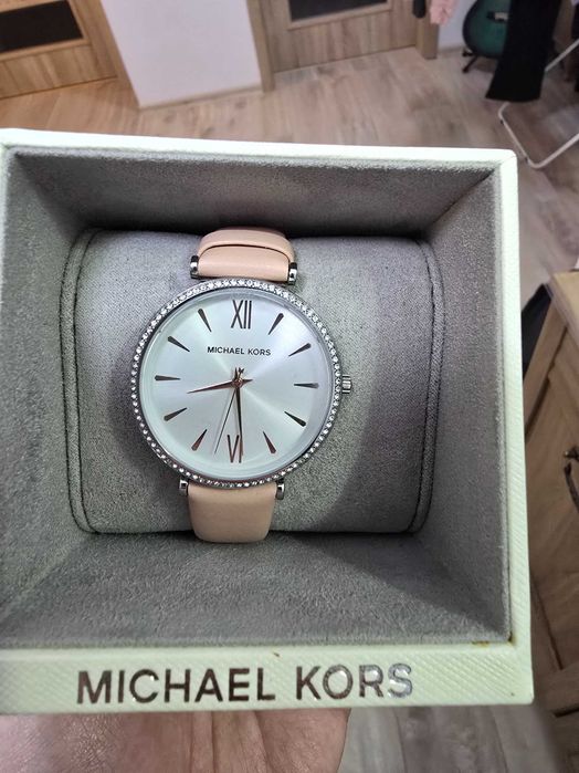 Часовници Michael Kors,  Fossil, Guess & Tommy Hilfiger