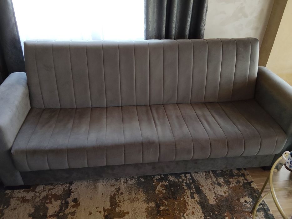Canapea Extensibila 3 locuri EMERALD, 215x70x90 cm, cu Lada de Depozitare, Material Catifea, Gri