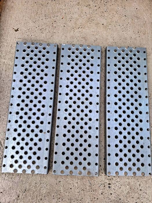 Trepte zincate modele si dimensiuni diferite din rigola sau grilaj
60-