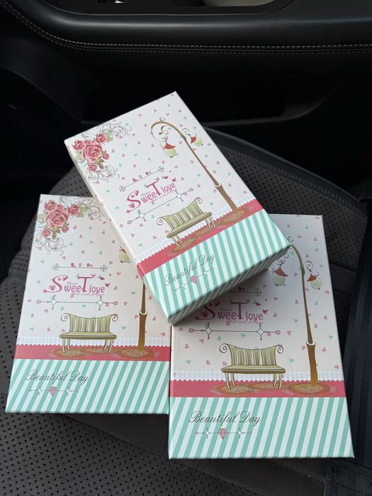 Новогодние подарочные коробки