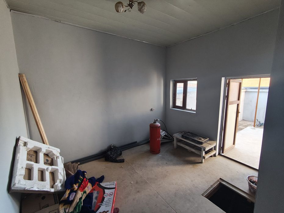 Срочно уй сотилади