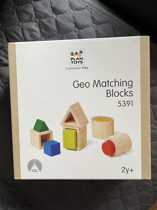 Plantoys - Дървена игра за сортиране - Геометрични форми
