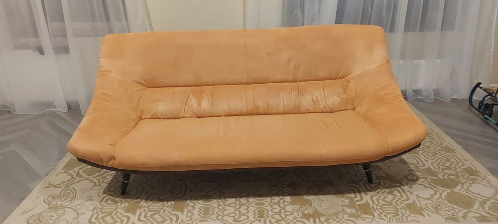 Диван итальянский