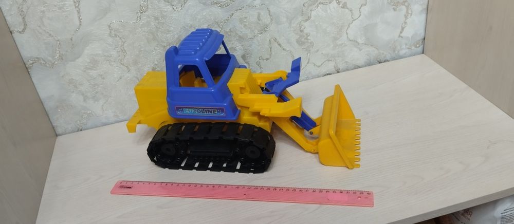 Продам детскую машинку-погрузчик