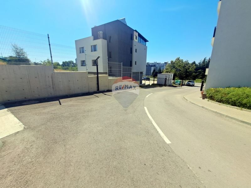 Дава се под наем Гараж / Паркомясто в Варна, Владислав Варненчик - 13 кв.м за 51 € - Снимка #6