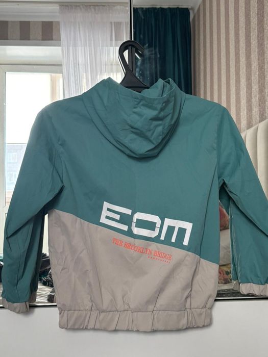 Продам куртки на 11-12 лет