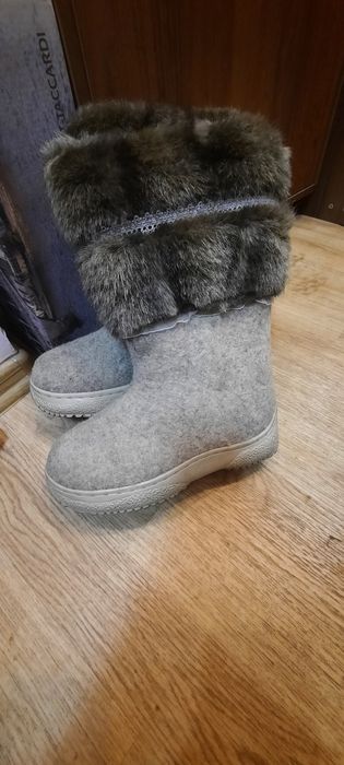 Продам валенки женские