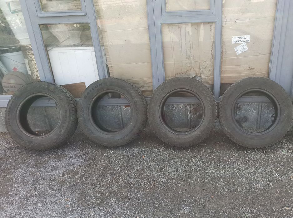 Продам автомобильные зимние шины R14 Sailun