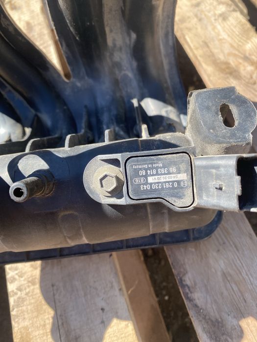 Всмукателен колектор за ситроен/ пежо 1.4 бензин 8 клапана