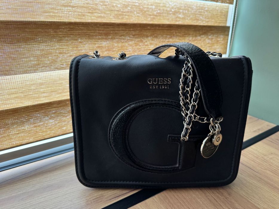 Чанта Guess черна оригинална