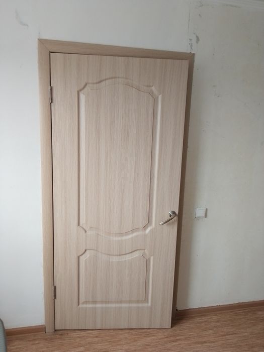 Продам межкомнатную дверь