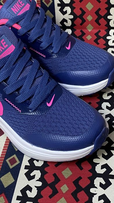 Женские кроссовки найк nike